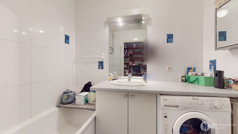 Appartement 5 pièces 101 m² · à Echirolles · 101 m² · 120 000 €